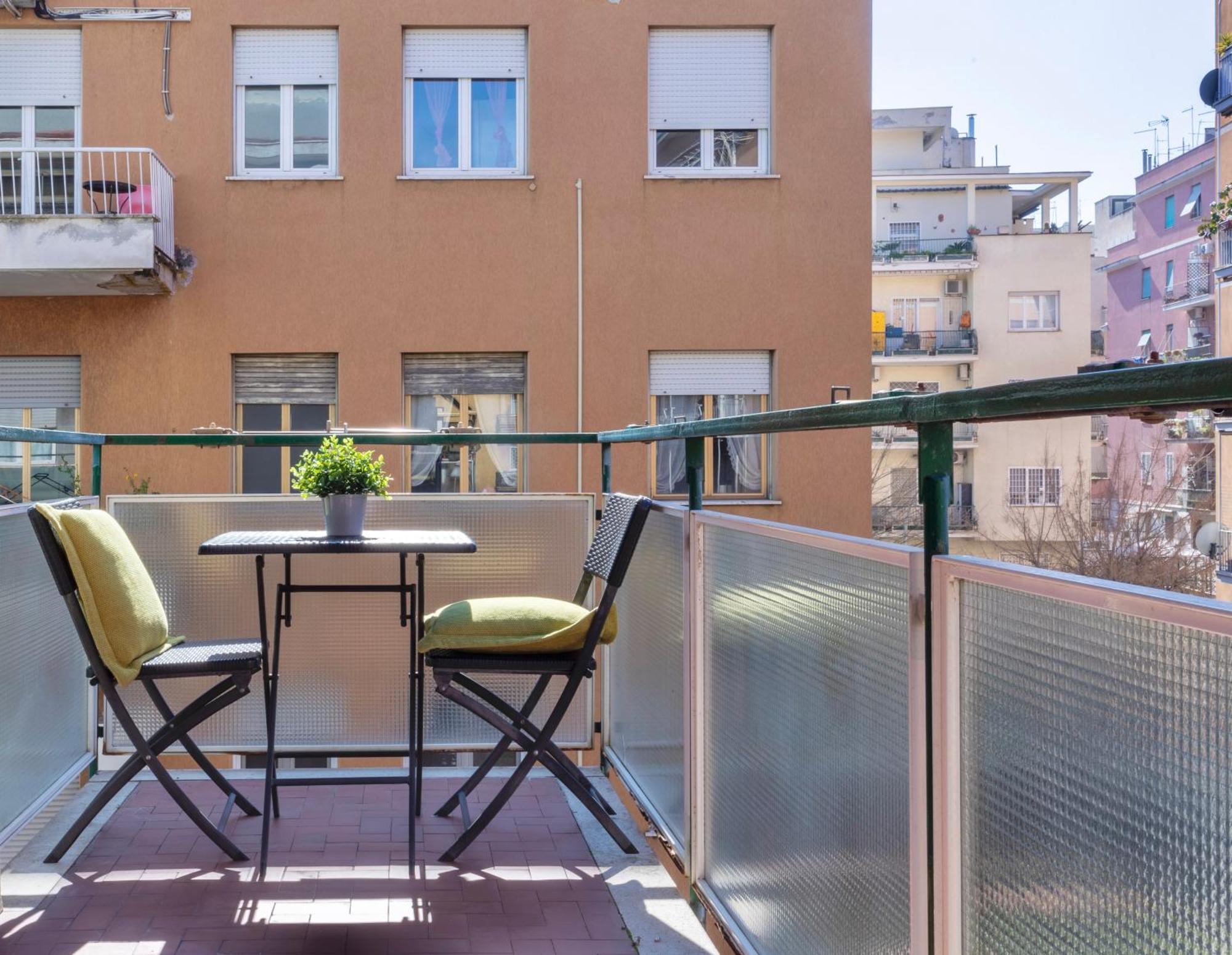 Grazia Modern And Cozy Close To Tiburtina Station Rom